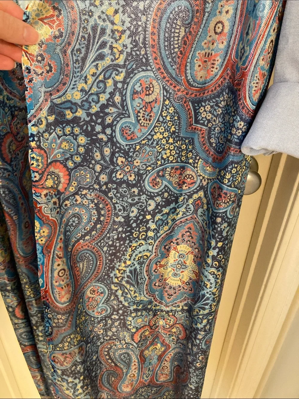 Light Blue Shirt Duster with Blue Paisley Panel - Picture 6 of 13